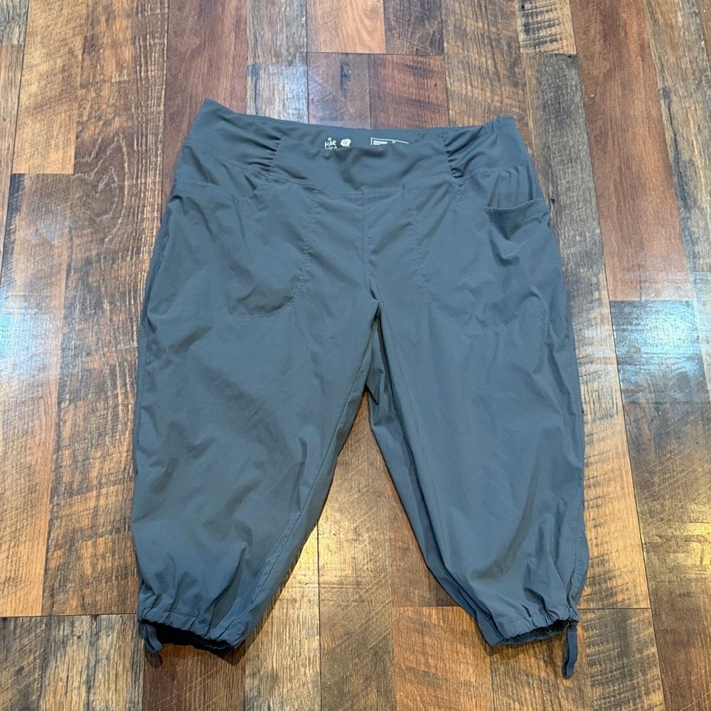 Gray Athletic Capris Xl 6028